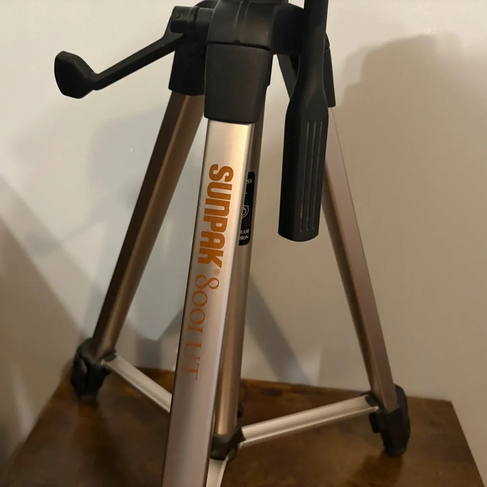 SUNPAK 8001UT Aluminum Camera Tripod‎ with 3-Way Pan/Tilt Head; 1/4